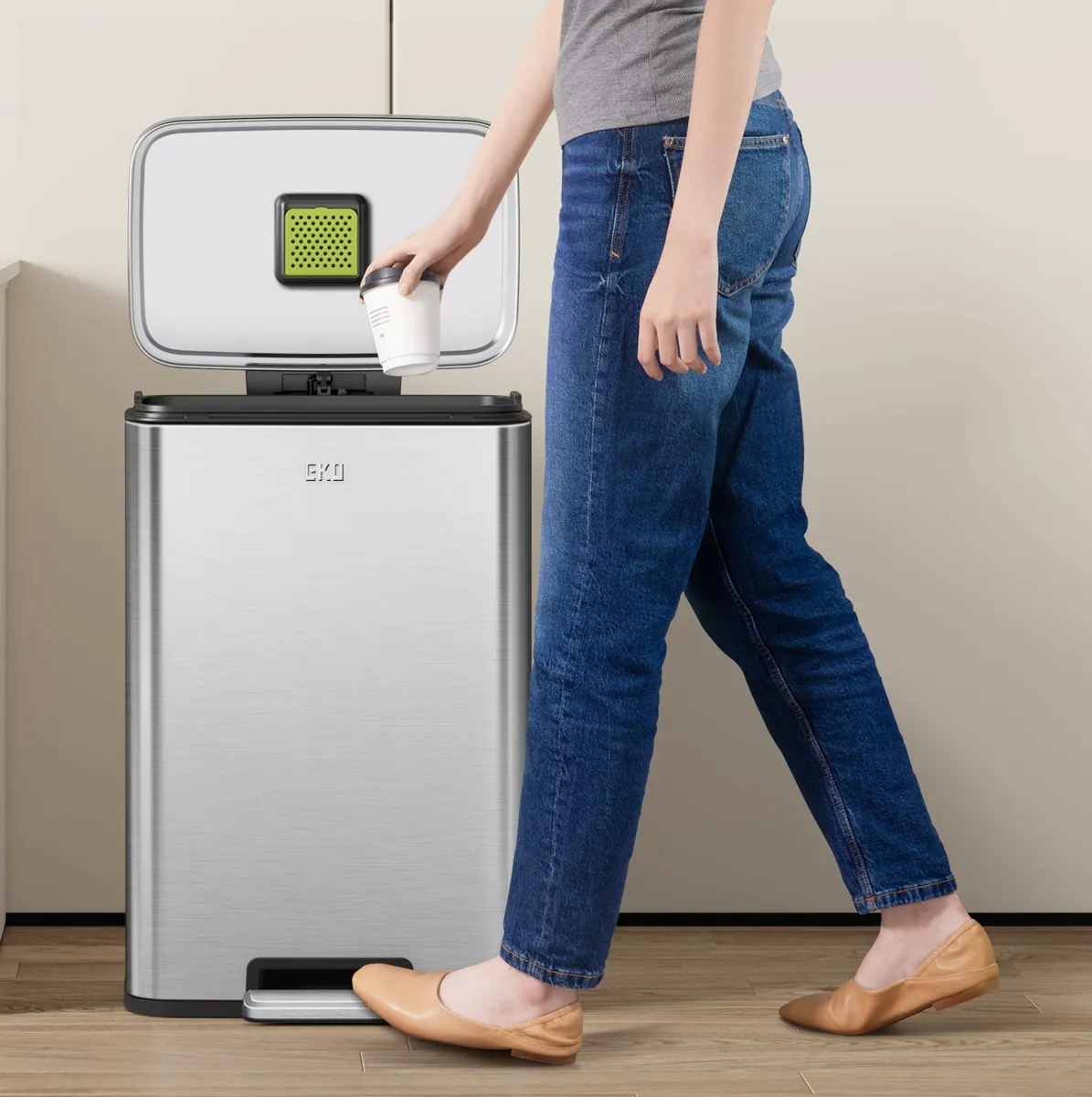Common questions about EKODELUXE kitchen bins.