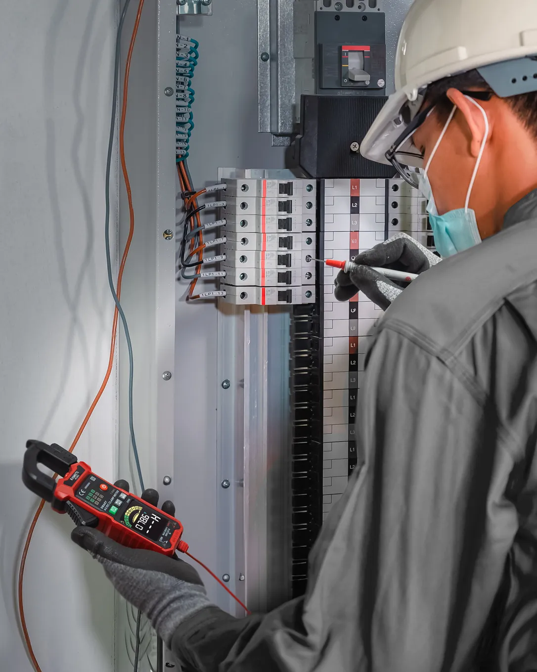 Electrical testing tool used for verifying safety certificates