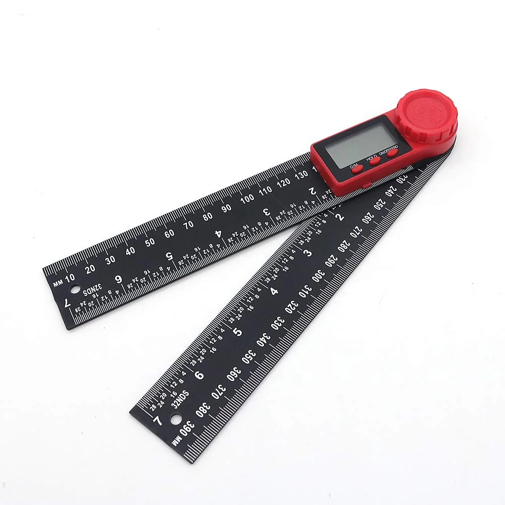 Different types of LEXIVON measuring tapes suitable for UK construction and DIY.
