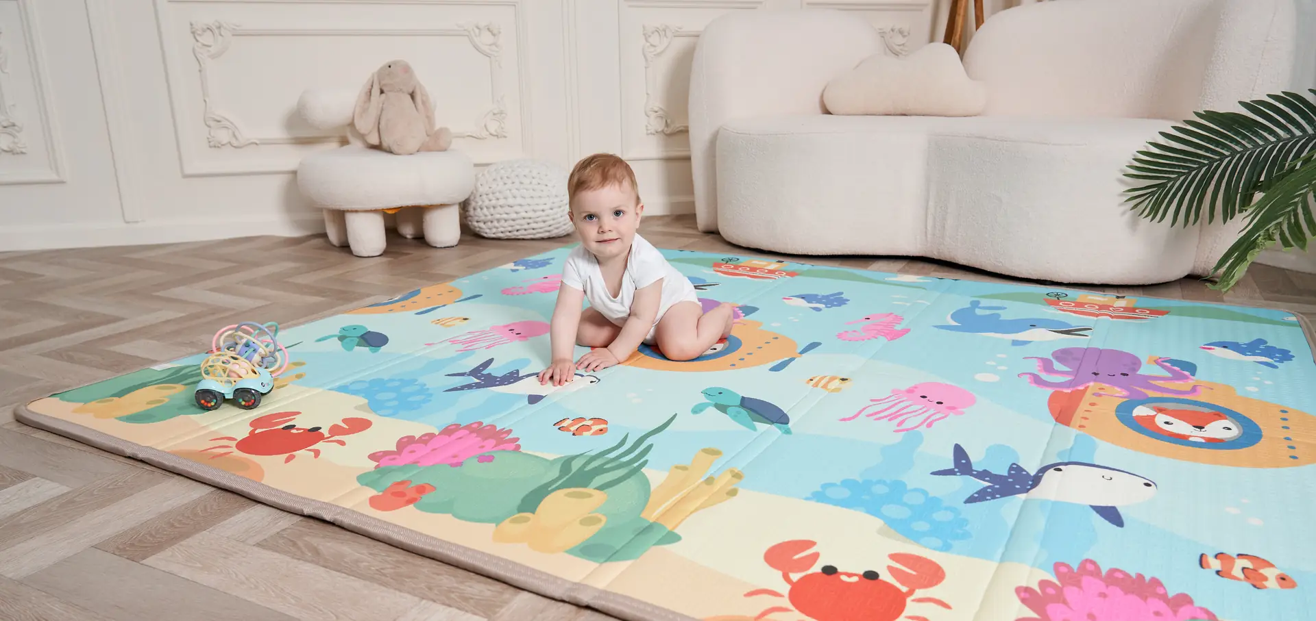 Baby bath seat in use demonstration